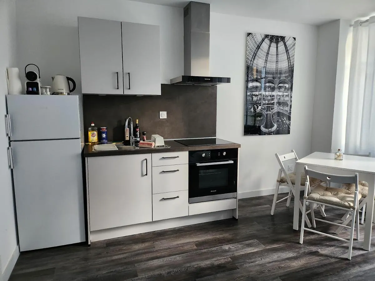 L'Horloge Apartment Dinan 0*,  France